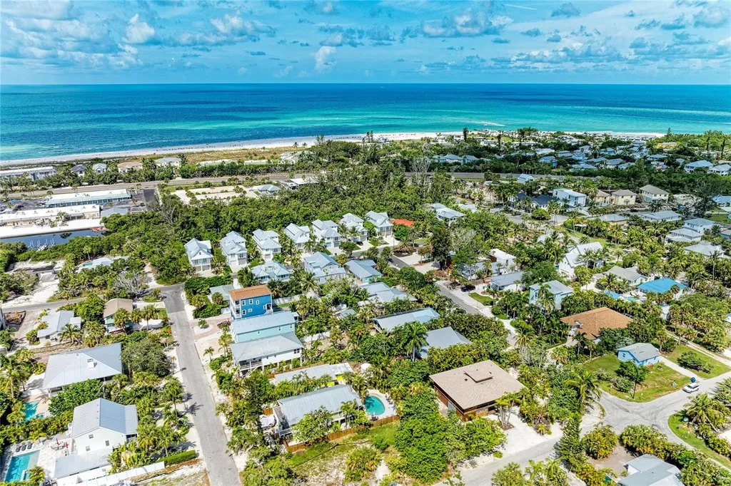 580 Linley Street Longboat Key FL 34228