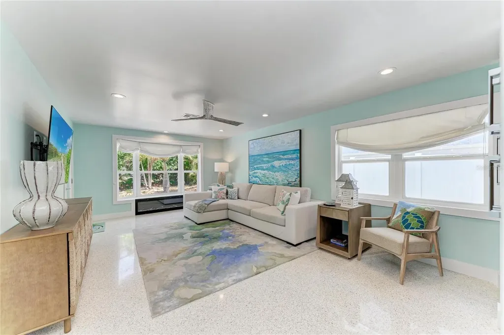 580 Linley Street Longboat Key FL 34228