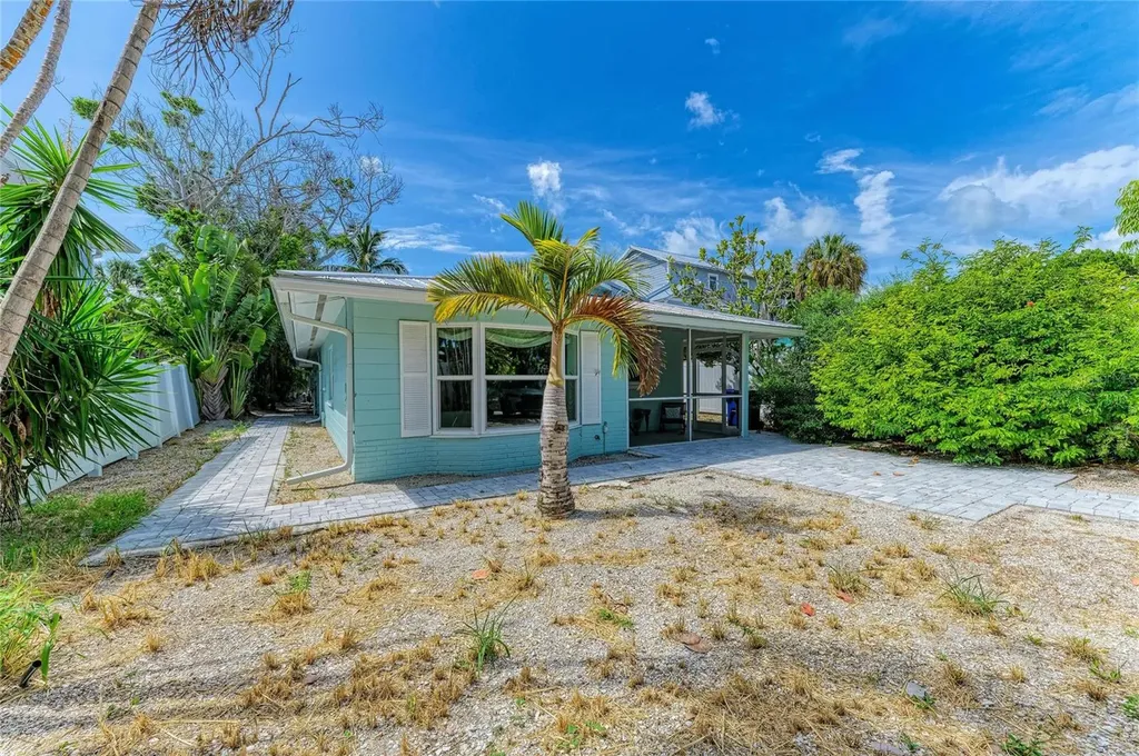 580 Linley Street Longboat Key FL 34228