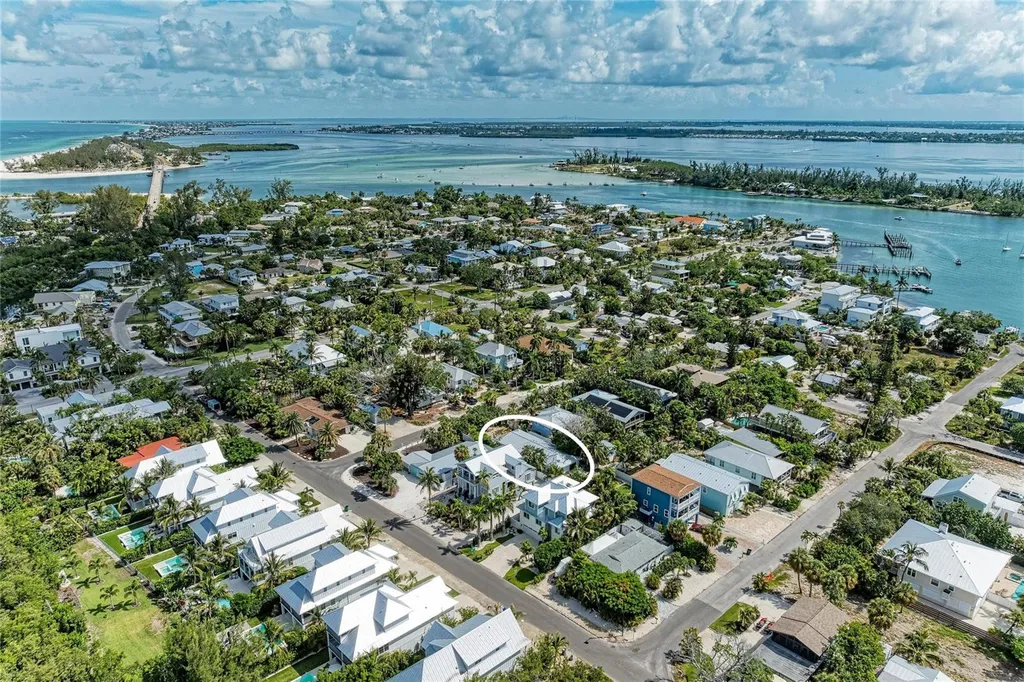 580 Linley Street Longboat Key FL 34228
