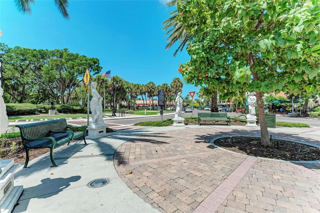 580 Linley Street Longboat Key FL 34228