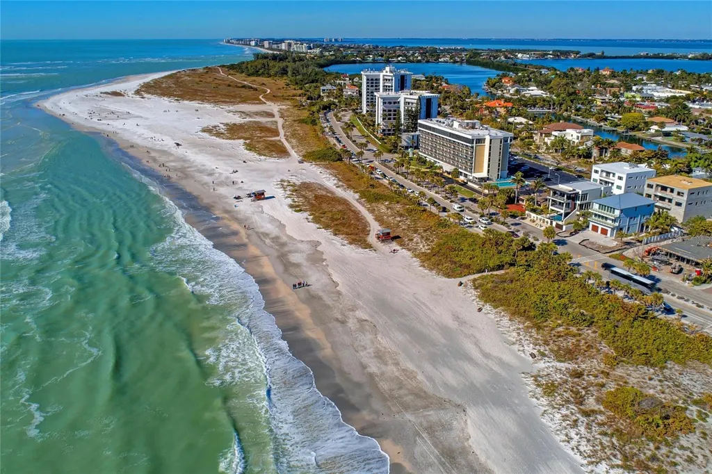 580 Linley Street Longboat Key FL 34228