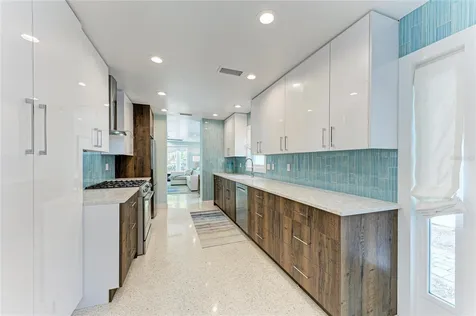 580 Linley Street Longboat Key FL 34228
