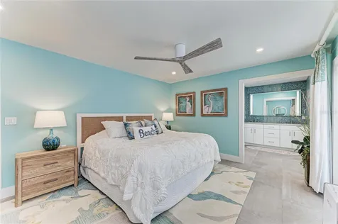 580 Linley Street Longboat Key FL 34228