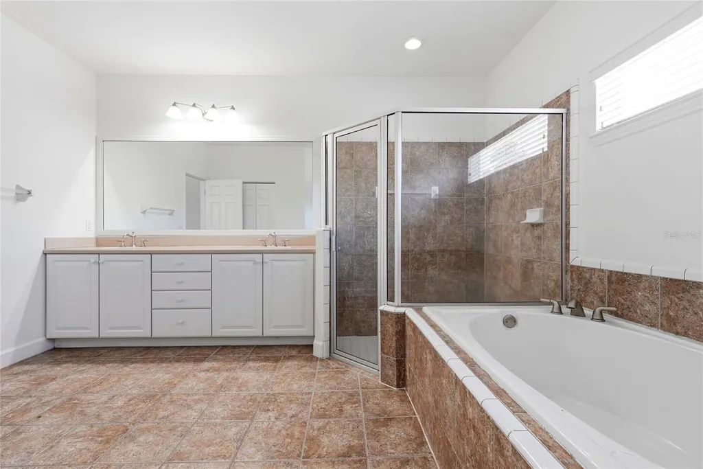 8693 SW 76th Place Gainesville FL 32608