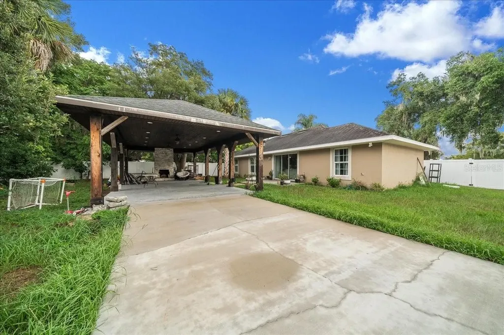 60 Owens Street Umatilla FL 32784