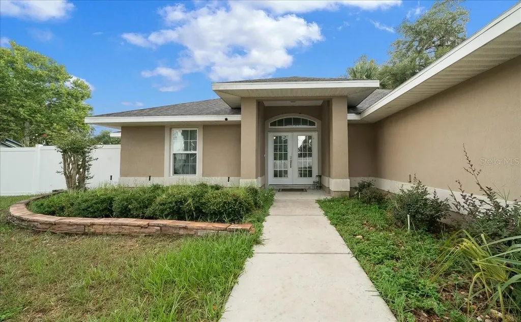 60 Owens Street Umatilla FL 32784