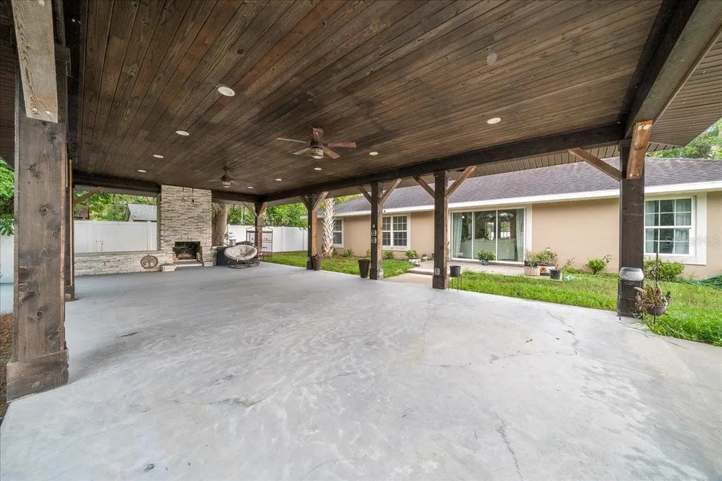 60 Owens Street Umatilla FL 32784