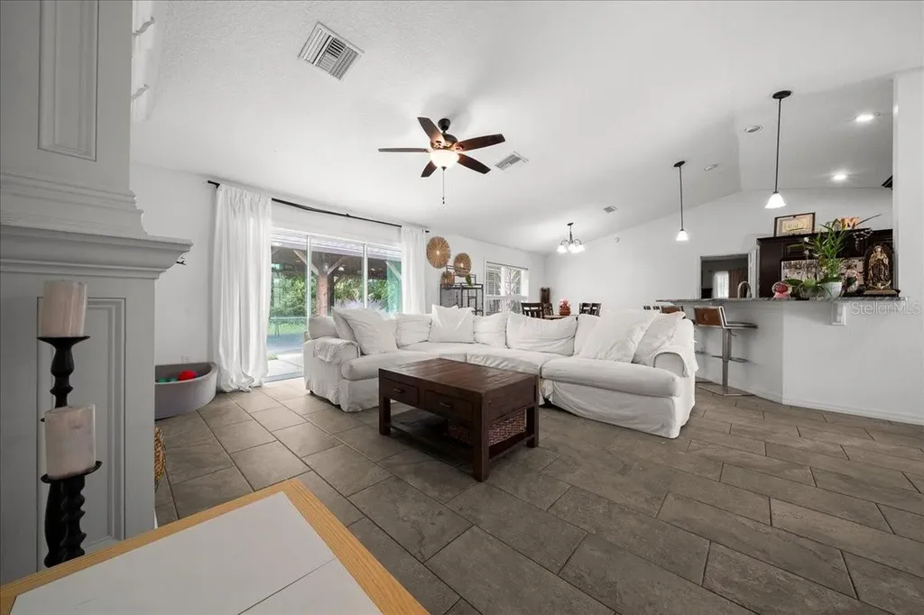 60 Owens Street Umatilla FL 32784