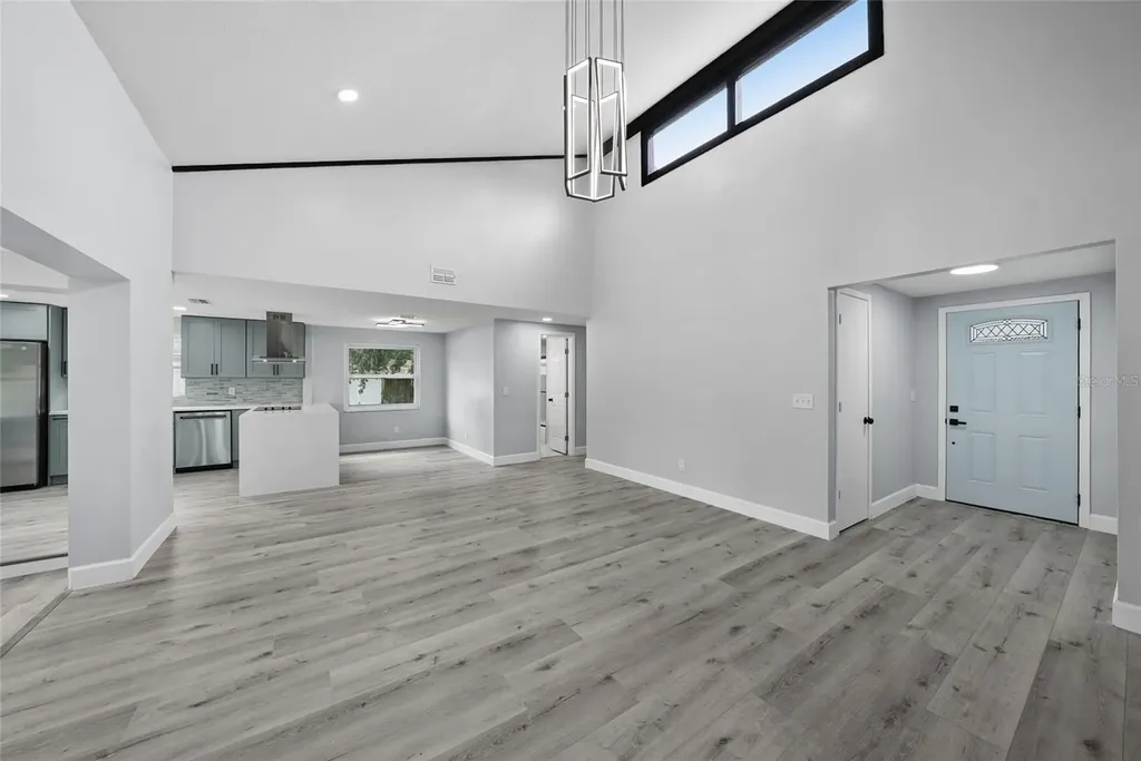 7901 Timberlane West Drive Tampa FL 33615