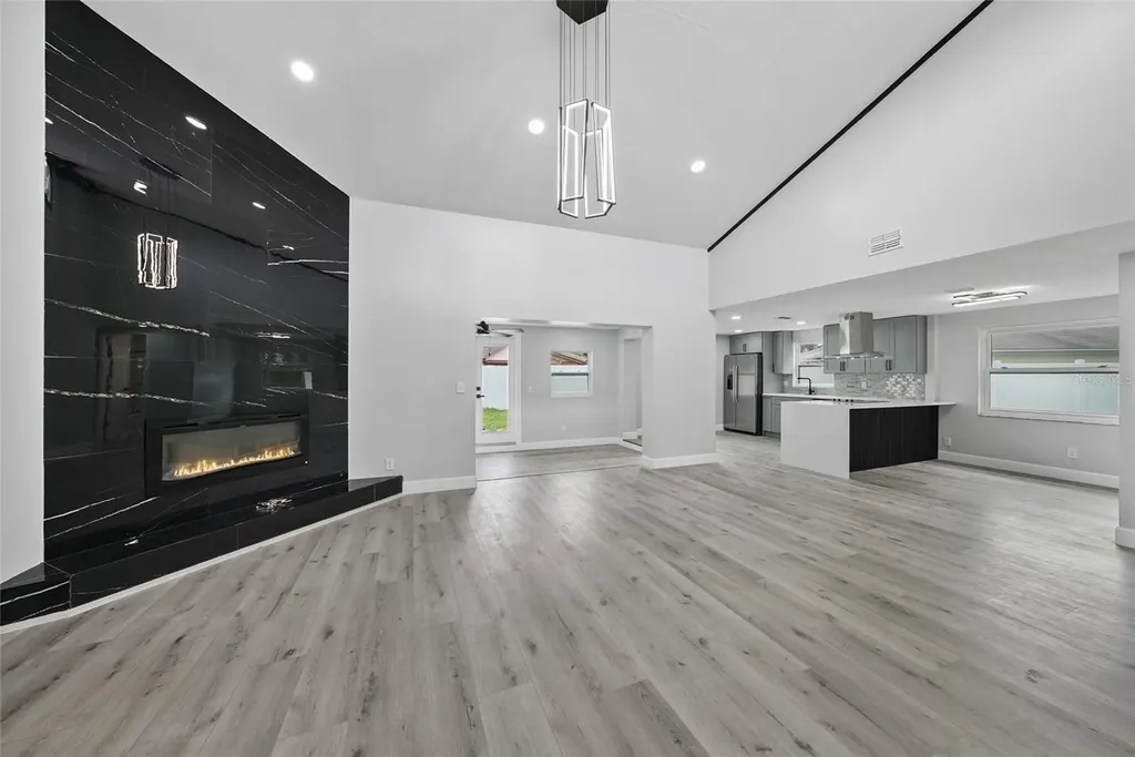 7901 Timberlane West Drive Tampa FL 33615