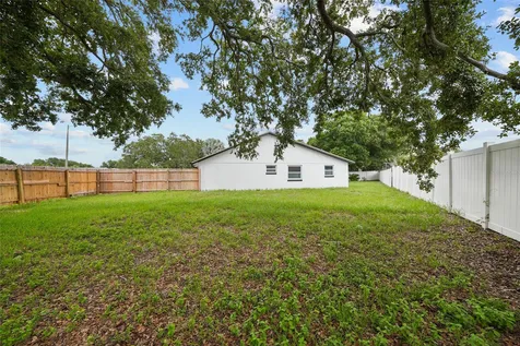 7901 Timberlane West Drive Tampa FL 33615