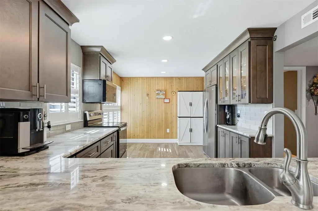1001 Benjamin Franklin Drive Sarasota FL 34236