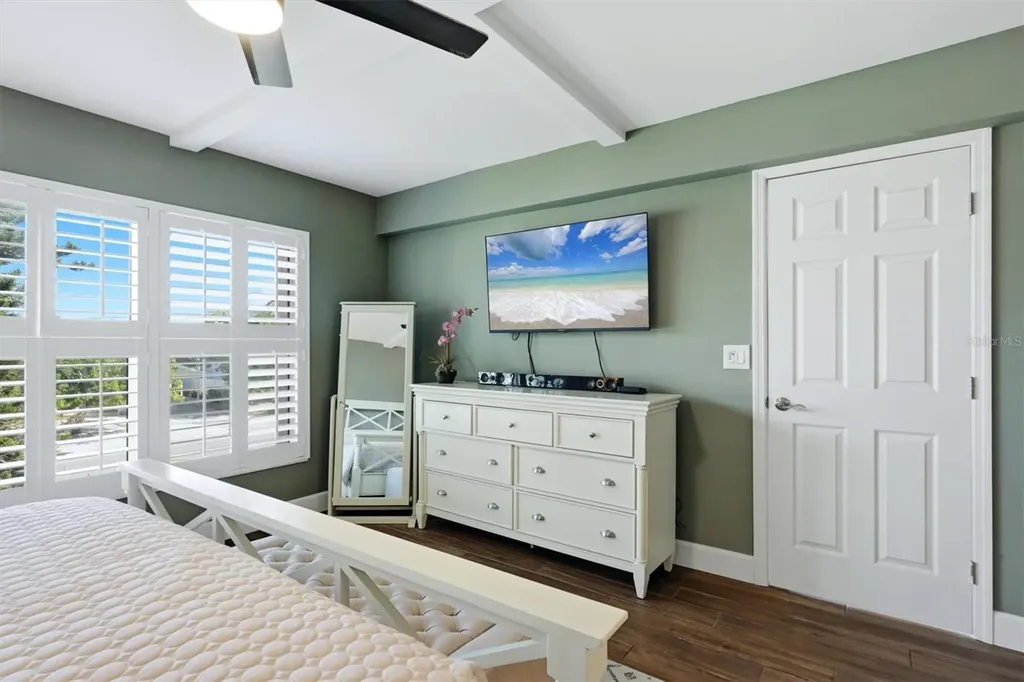 1001 Benjamin Franklin Drive Sarasota FL 34236