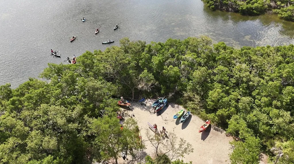 1001 Benjamin Franklin Drive Sarasota FL 34236
