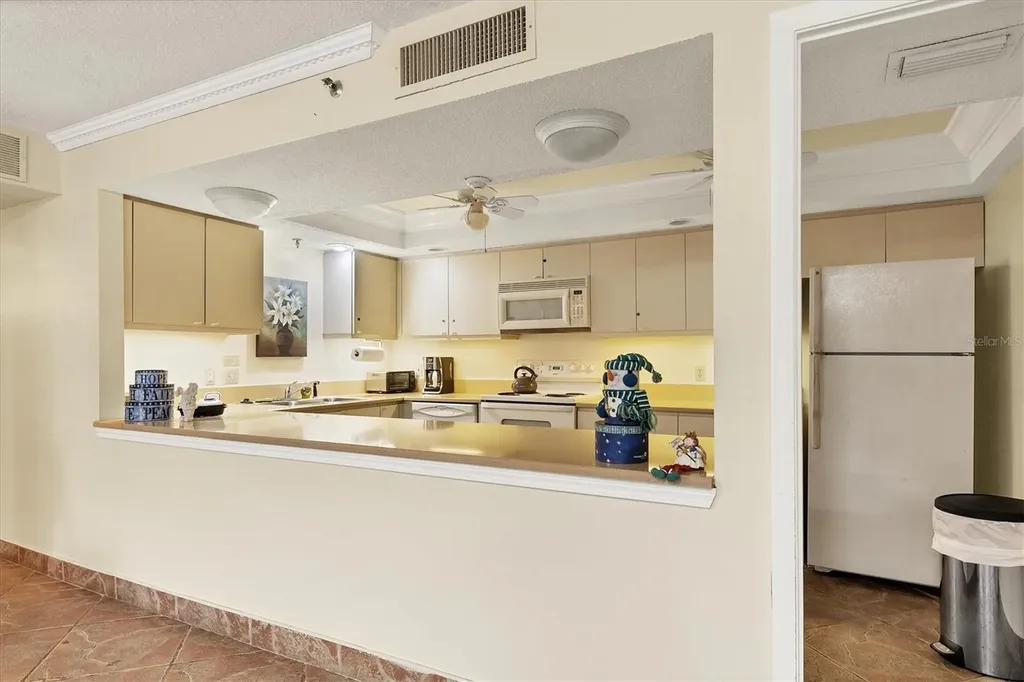 1001 Benjamin Franklin Drive Sarasota FL 34236