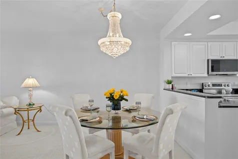 4971 Bacopa Lane S St Petersburg FL 33715