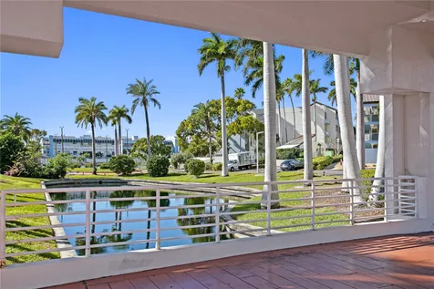 4971 Bacopa Lane S St Petersburg FL 33715