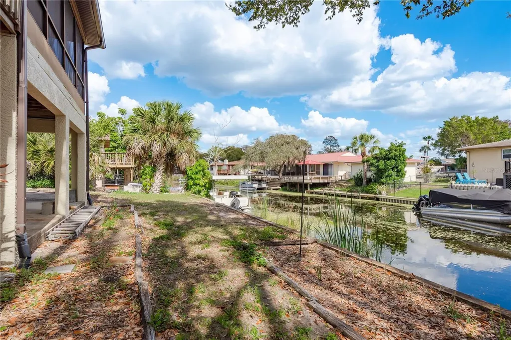 1462 Lakeview Drive Tarpon Springs FL 34689