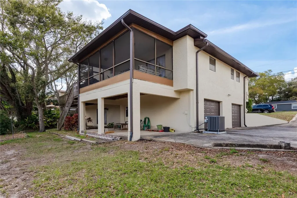 1462 Lakeview Drive Tarpon Springs FL 34689