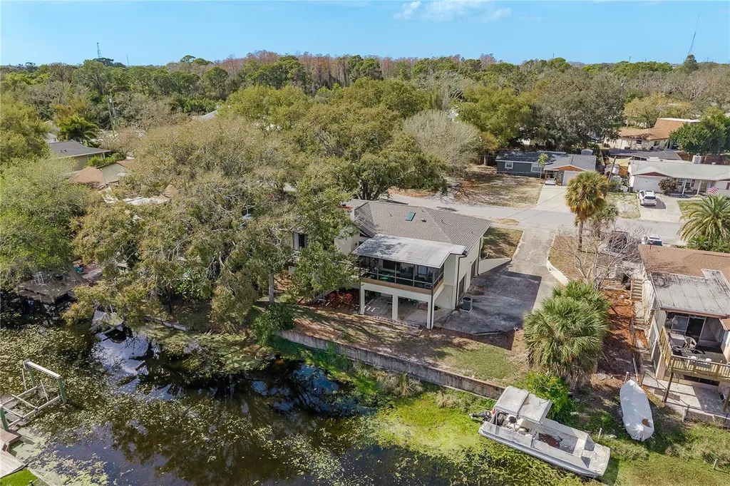 1462 Lakeview Drive Tarpon Springs FL 34689