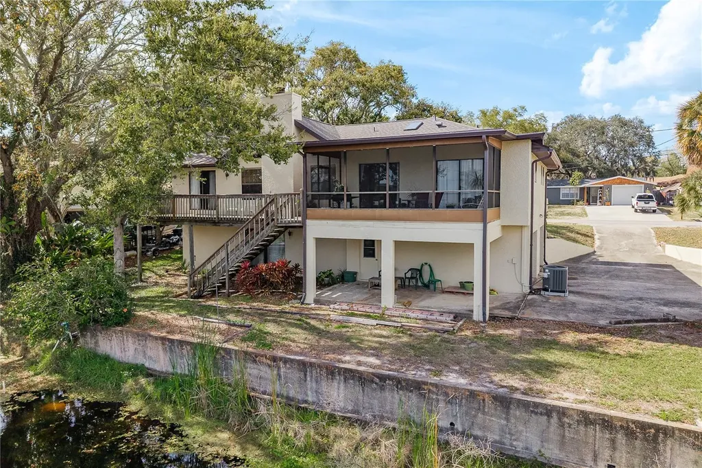 1462 Lakeview Drive Tarpon Springs FL 34689