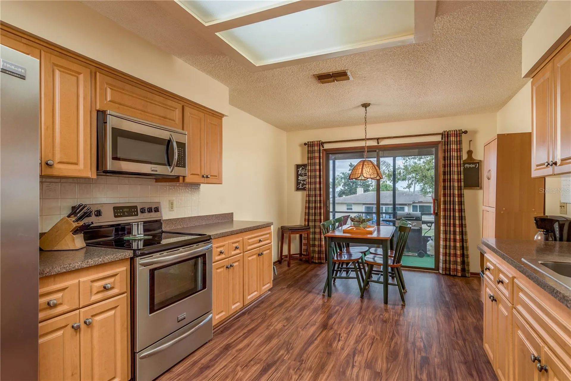 1462 Lakeview Drive Tarpon Springs FL 34689