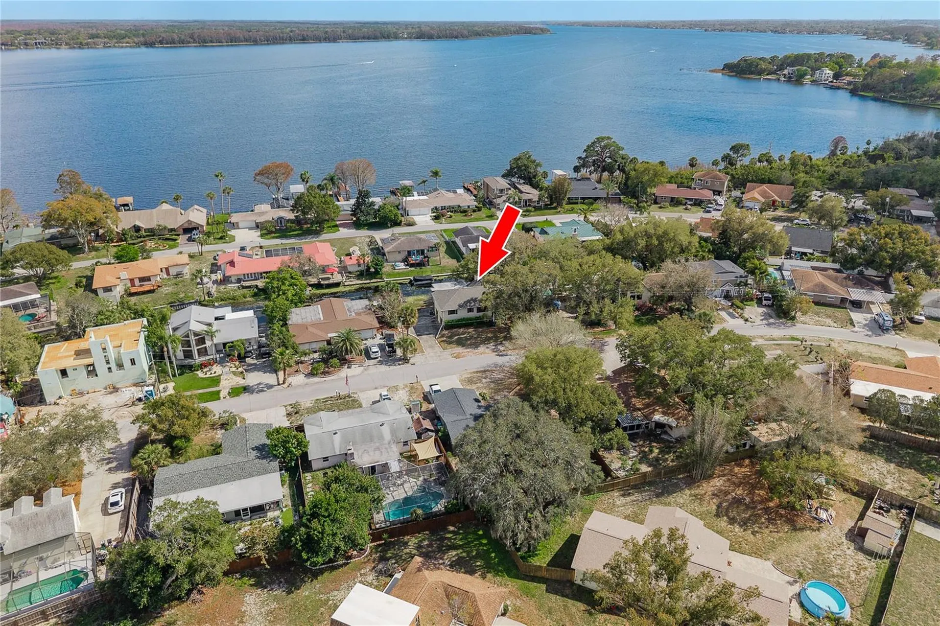 1462 Lakeview Drive Tarpon Springs FL 34689