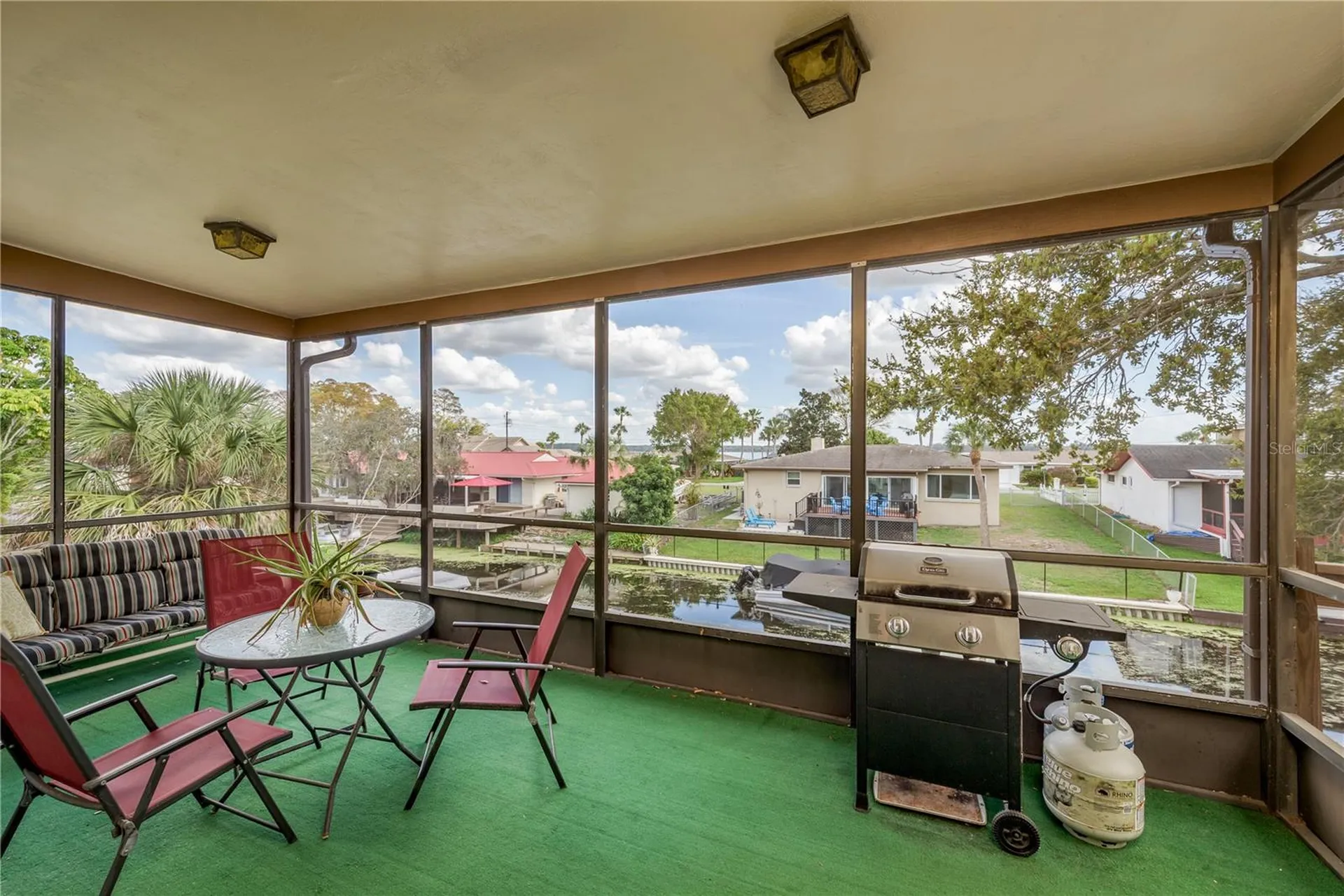 1462 Lakeview Drive Tarpon Springs FL 34689