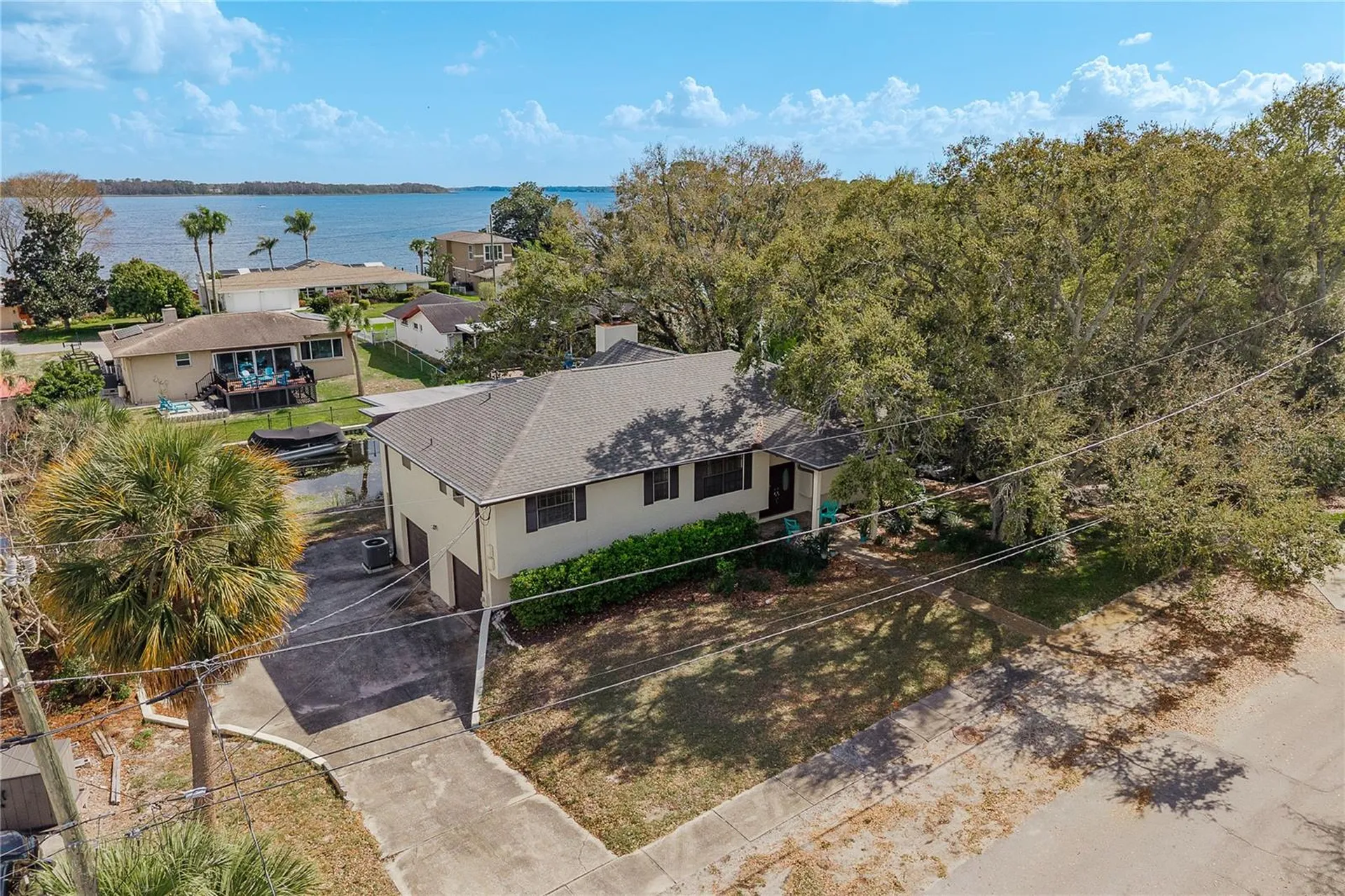 1462 Lakeview Drive Tarpon Springs FL 34689