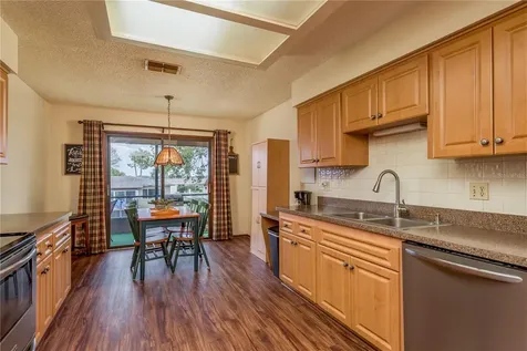 1462 Lakeview Drive Tarpon Springs FL 34689