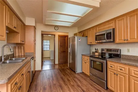1462 Lakeview Drive Tarpon Springs FL 34689