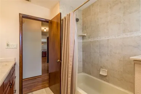 1462 Lakeview Drive Tarpon Springs FL 34689