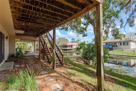 1462 Lakeview Drive Tarpon Springs FL 34689