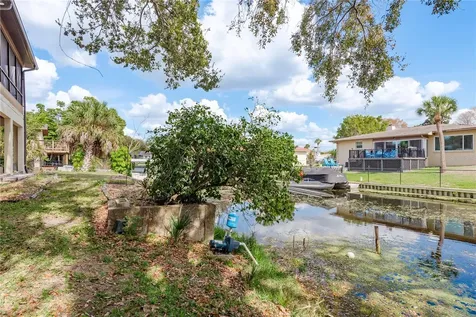 1462 Lakeview Drive Tarpon Springs FL 34689