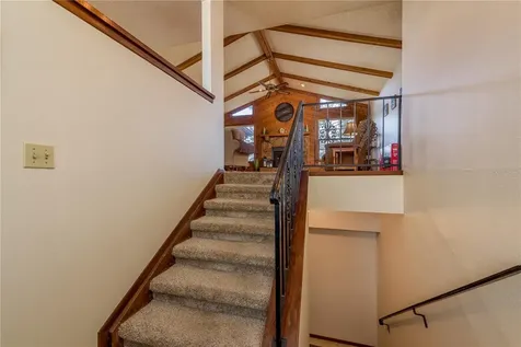 1462 Lakeview Drive Tarpon Springs FL 34689