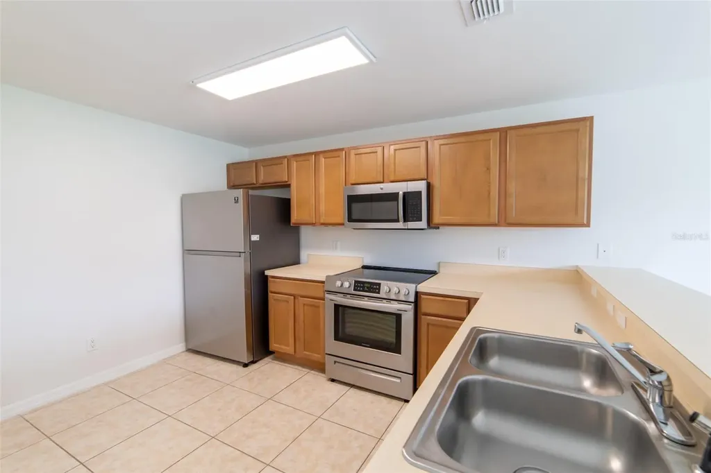 12724 Lexington Summit Street Orlando FL 32828