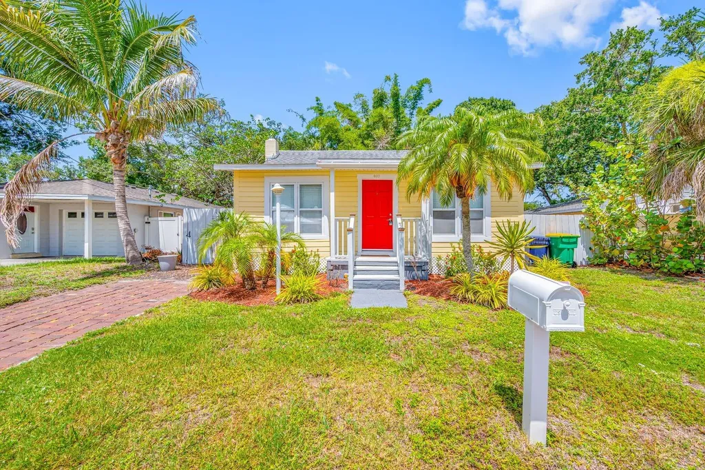 907 18th Avenue W Palmetto FL 34221