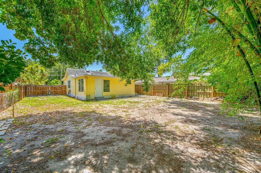907 18th Avenue W Palmetto FL 34221
