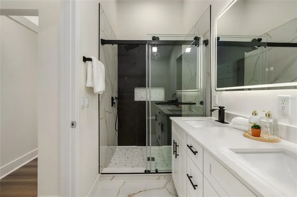 2011 Plainfield Drive Orlando FL 32812