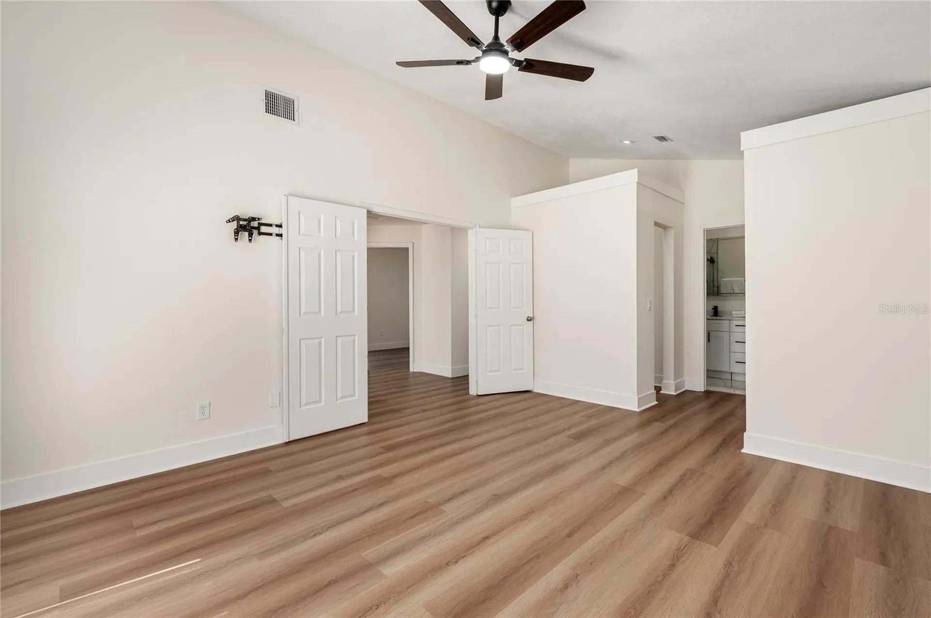2011 Plainfield Drive Orlando FL 32812