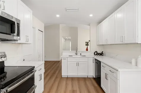 2011 Plainfield Drive Orlando FL 32812