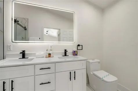 2011 Plainfield Drive Orlando FL 32812