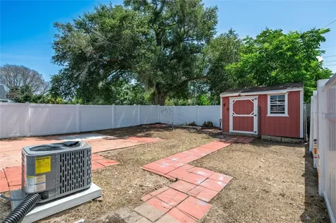 2011 Plainfield Drive Orlando FL 32812
