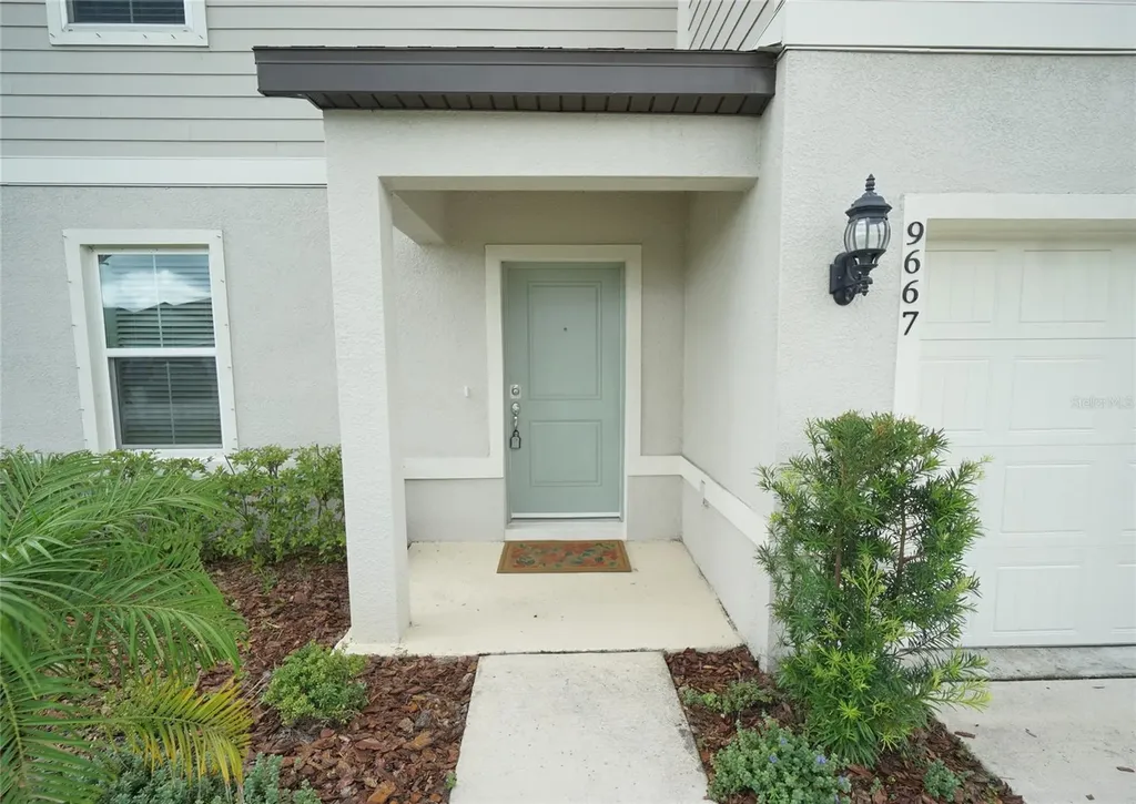 9667 Summers Cay Circle Thonotosassa FL 33592