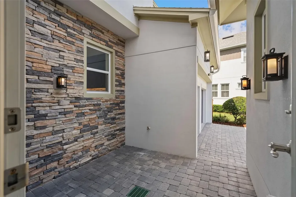 9462 Becker Court Orlando FL 32827