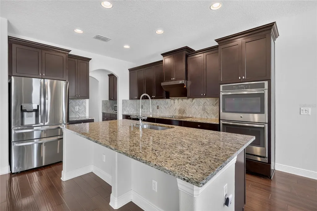 1806 Nature View Drive Lutz FL 33558