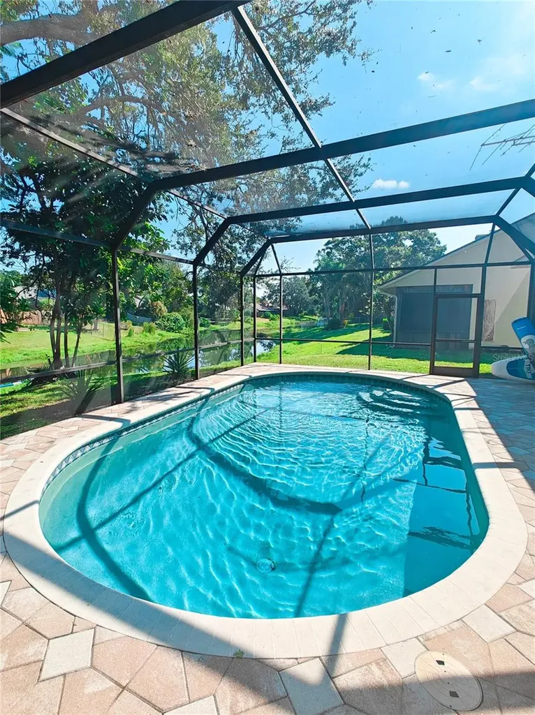 4907 82nd Place E Sarasota FL 34243