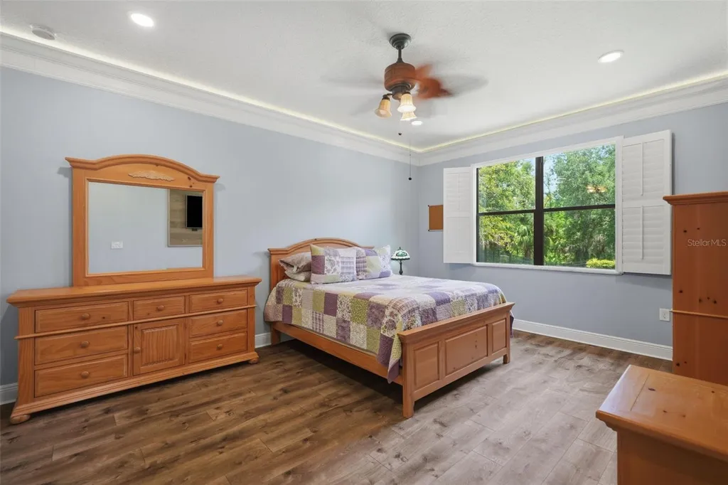 7929 Hampton Lake Drive Tampa FL 33647
