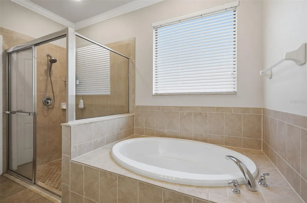 7929 Hampton Lake Drive Tampa FL 33647